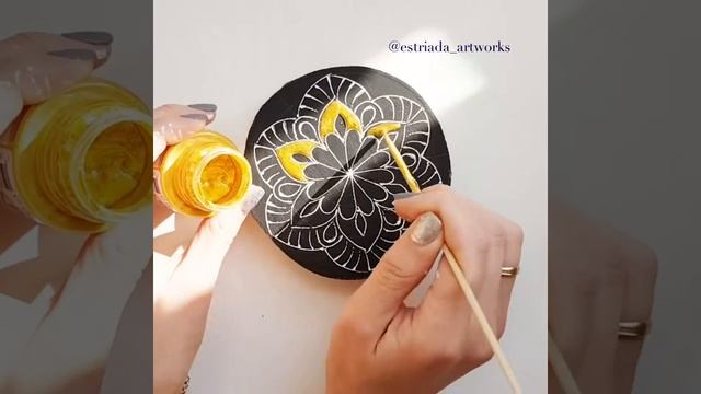 Мандала на спиле дерева смотреть онлайн