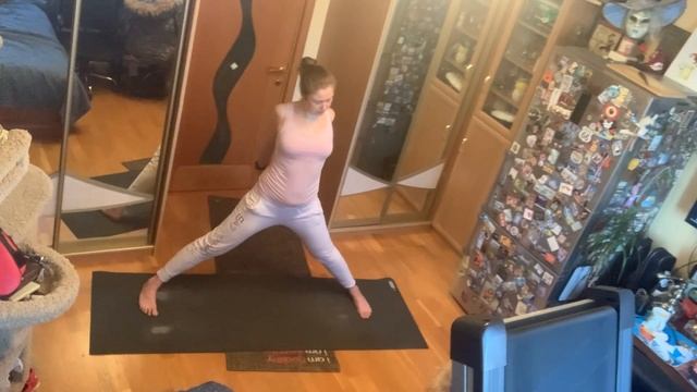 Йога с Настей Пуха! Интенсивная! Уровень продолжающие смотреть онлайн