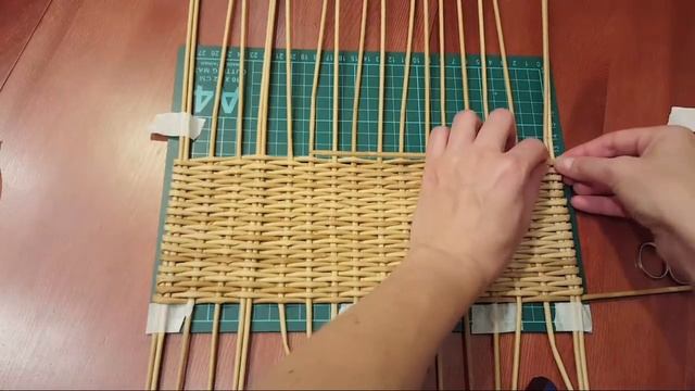 Плетем собачку-салфетницу из газет! 1 Часть! Запись трансляции! смотреть онлайн