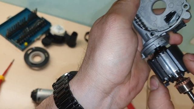 Saeco Philips EP Mahlwerk Motor komplett zerlegen Fehlersuche Rotor defekt /full open Grinder broke смотреть онлайн