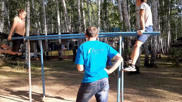 Акробат против каратиста! смотреть онлайн