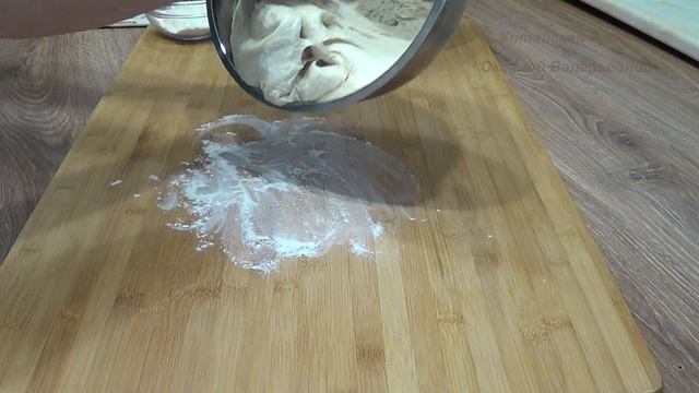 Китайские паровые булочки Баоцзы с джусаем и яйцом (韭菜鸡蛋包子, Jiǔcài jīdàn bāozi). Китайская кухня.