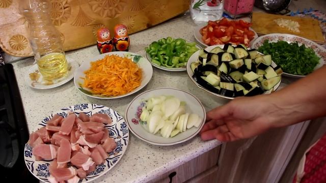 Демьянки ,синенькие, баклажаны тушеные с мясом