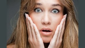 Почему горят щеки: толкование приметы