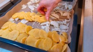 Картофельная запеканка с котлетами в духовке
