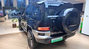 Подробный обзор GWM Tank 700 Hi4-T 2024 года