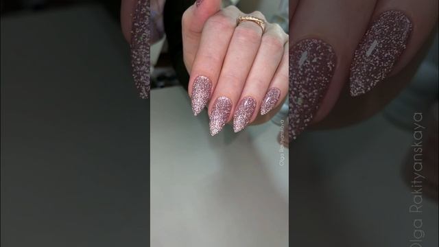 Светоотражающий Кошачий глаз! #маникюр #гельлак #кошачийглаз #ногти #nails #cateye #cateyegel #shor