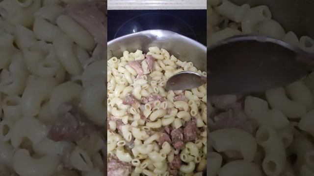 макароны с тушенкой😀#макароны #макаронырецепт #макароныстушенкой
