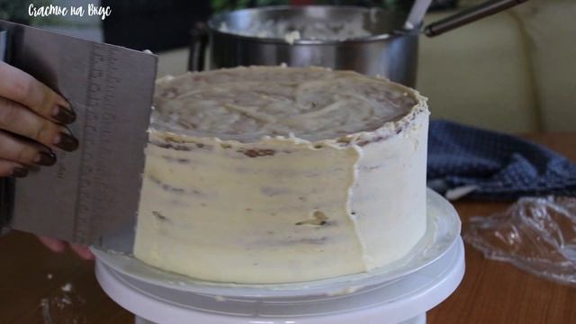 Торт "Коровка" на вареной сгущенке/Сборка двух тортов/Декор торта быстро/Торт для торжества