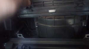 Замена фильтра салона Hyundai Tucson (Хюндай Туксон). Replacement Hyundai Tucson cabin filter