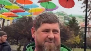 ⚡️ ⚡️Рамзан Кадыров вышел на прогулку в центре Грозного и пообщался с жителями 27.11.23