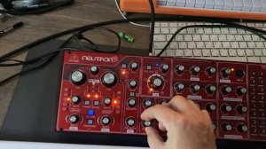 Behringer Neutron как настроить аналоговый синтезатор. Норма иди брак?