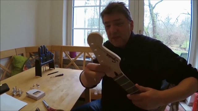 Fender Squier Bullet HT Stratocaster Review und Jimi Hendrix mod Deutsch смотреть онлайн