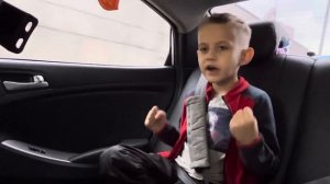 🍯 мальчик поёт песни Шамана