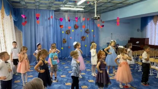 Танец Мамапомогалочка смотреть онлайн