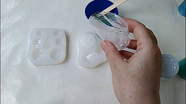 Кабошоны из эпоксидной смолы имитация камня. Плюс силиконовая форма.