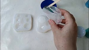 Кабошоны из эпоксидной смолы имитация камня. Плюс силиконовая форма.