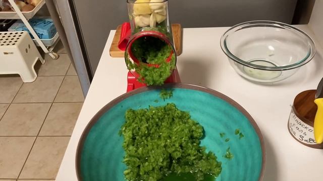 # Бесподобная Зеленая Аджика , добавка для салатов, супов и вторых блюд #