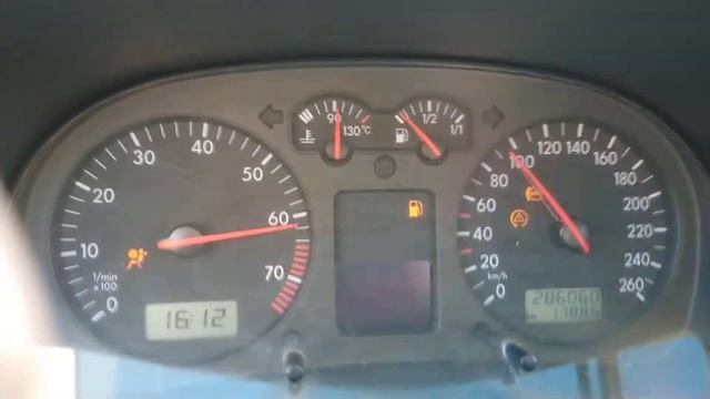 Volkswagen bora 2.3 VR5, 150л. 1999г.в смотреть онлайн