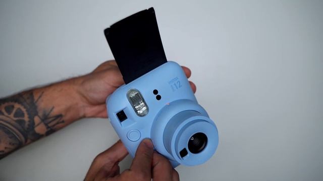 CONHEÇA A NOVA INSTAX MINI 12 - Câmera que Revela fotos na HORA смотреть онлайн
