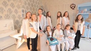 Студия "АРТИСТ" НОВЫЙ ГОД ШАГАЕТ ПО ПЛАНЕТЕ 2020 (г. Курск)