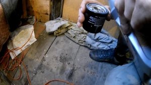 С сыном меняем масло на тойота королла.mp4