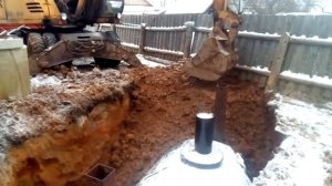закапываем ёмкость под септик