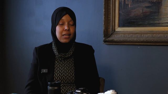 Canon EOS R50 & RF-S 55-210mm Lens | First Look with Mehdia Mehtal смотреть онлайн