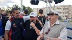 Матчевая встреча по боксу, завершили песней боевым награждаются.