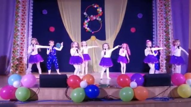 приглашаем в студию эстрадного вокала "СИЯНИЕ"