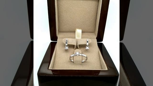 Оригинальное золотое кольцо с бриллиантом смотреть онлайн