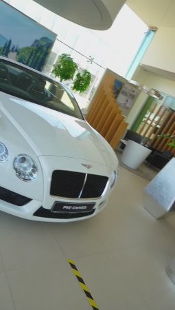 Bentley Continental GTC V8 2012 года выпуска