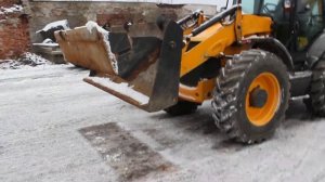 Экскаватор-погрузчик JCB 4CX 2010 года (работа узлов)
