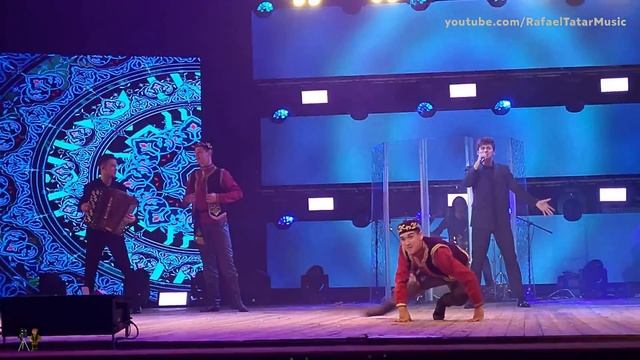 Красавцы! Ришат Тухватуллин зажигает с шикарными танцорами! Линар Шаймухаметов подпевает! смотреть онлайн