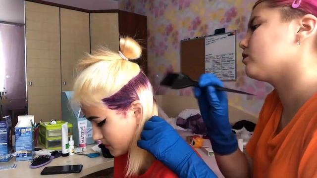 ИСПОРТИЛА и ПОКРАСИЛА ВОЛОСЫ ДОМА в розово фиолетово синий цвет.. смотреть онлайн