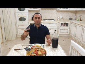 Сом запечённый с овощами в духовке.