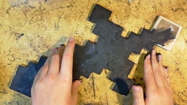 КАК СДЕЛАТЬ МЕЧ ИЗ МАЙНКРАФТ!?|HOW TO MAKE A DIAMOND SWORD|minecraft смотреть онлайн