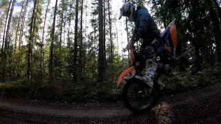 Меняем поршень, цепь, звезды на ктм и снова хард эндуро смотреть онлайн