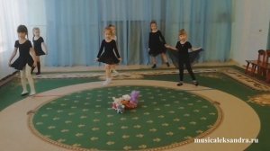 Разучивание танца кукол. П.И. Чайковский. Музыка из балета "Щелкунчик".