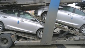 "Китайцев" возят как попало! Машины бьются прямо на автовозе