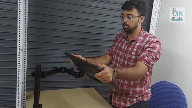 Single monitor Stand| Monitor Arm for Monitors upto 32 inches| Flexible Monitor Desk mount| смотреть онлайн