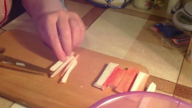 Салат из капусты с крабовыми палочками смотреть онлайн