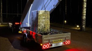 Усиленный пол с интегрированной системой крепления грузов в легковых прицепах