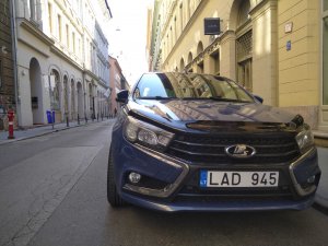 Lada Vesta: Нужна ли мухобойка и когда? В городе, на трассе, в путешествии?