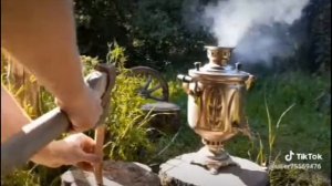 Чай из самовара на дровах.