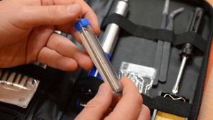 Паяльник и крутой набор для пайки
