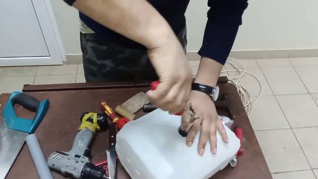 ШИКАРНАЯ ИДЕЯ ОБЫЧНАЯ КАНИСТРА,,, смотреть онлайн