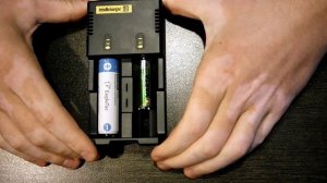 Универсальное зарядное устройство для аккумуляторных батареек