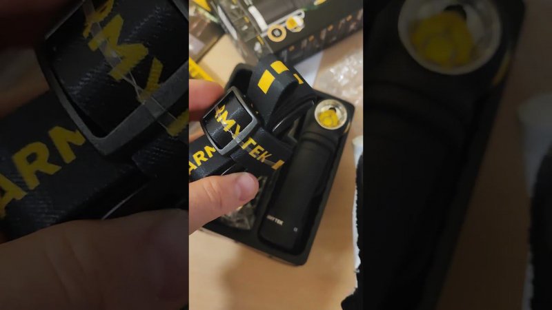 Распаковка УЛЬРА мощного налобного фонаря Armytek Wizard C2 Pro Max Magnet USB LR #edccarry #edc