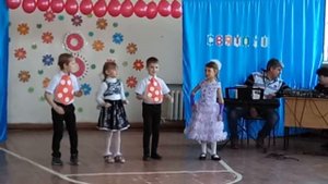 Танец банана мама.
